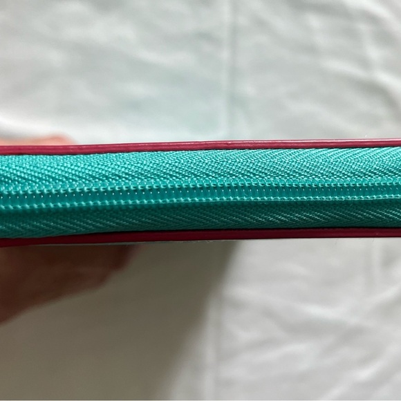 BAEKGAARD Turquoise Leather Zip Round Passport Travel Wallet EUC. - Picture 8 of 13